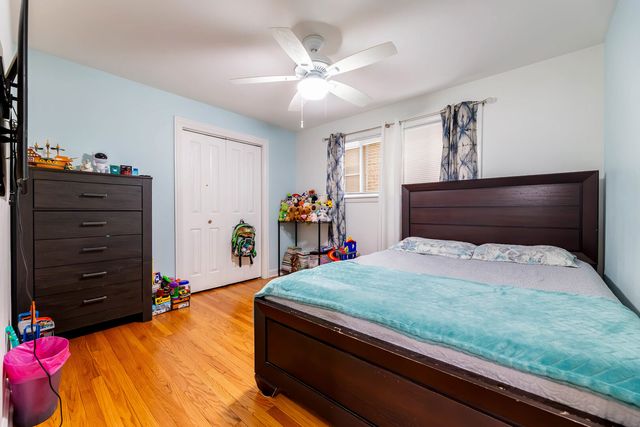 5801 S TALMAN Avenue, Chicago, IL 60629
