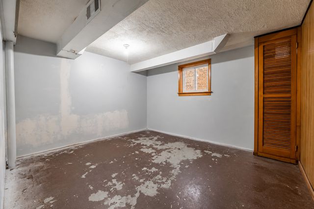 5801 S TALMAN Avenue, Chicago, IL 60629