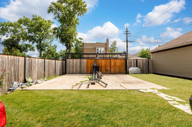 5801 S TALMAN Avenue, Chicago, IL 60629
