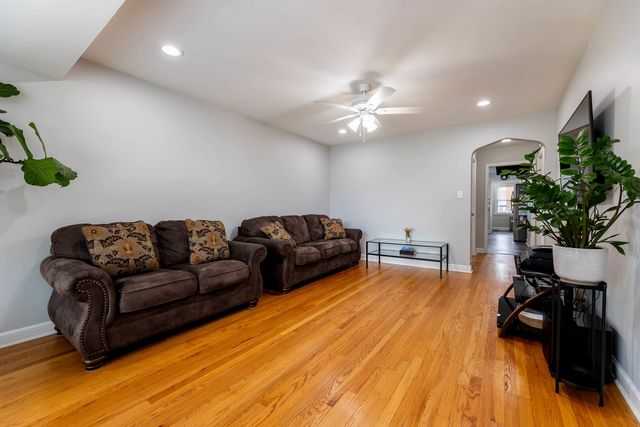 5801 S TALMAN Avenue, Chicago, IL 60629