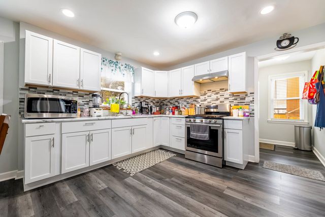 5801 S TALMAN Avenue, Chicago, IL 60629