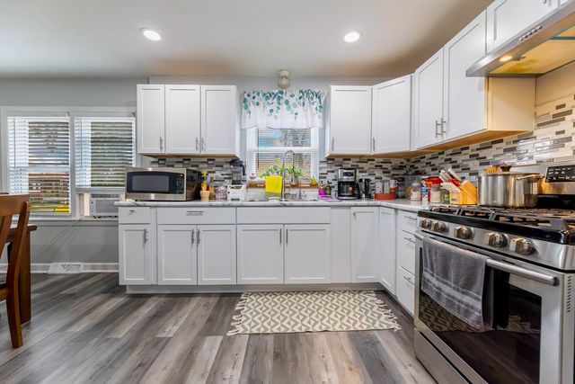 5801 S TALMAN Avenue, Chicago, IL 60629
