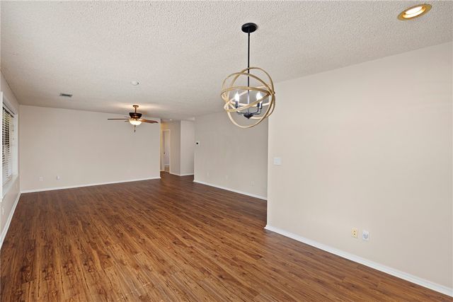 3215 Huntington Cove, Russellville, AR 72802