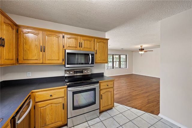 3215 Huntington Cove, Russellville, AR 72802