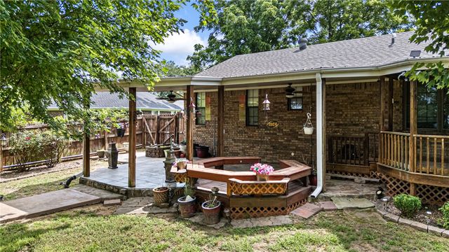 3215 Huntington Cove, Russellville, AR 72802