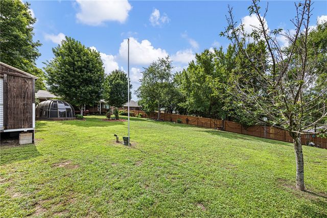 3215 Huntington Cove, Russellville, AR 72802