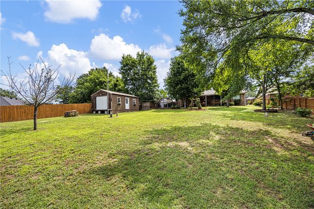 3215 Huntington Cove, Russellville, AR 72802