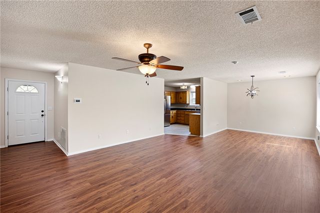 3215 Huntington Cove, Russellville, AR 72802