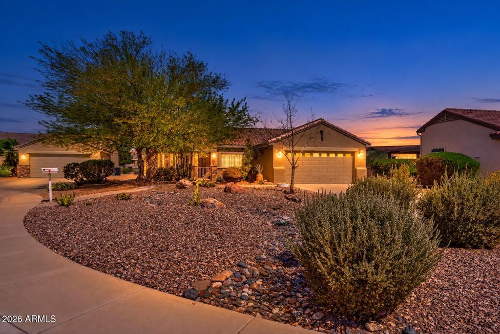 16058 W AUTUMN SAGE Drive, Surprise, AZ 85374 — exterior