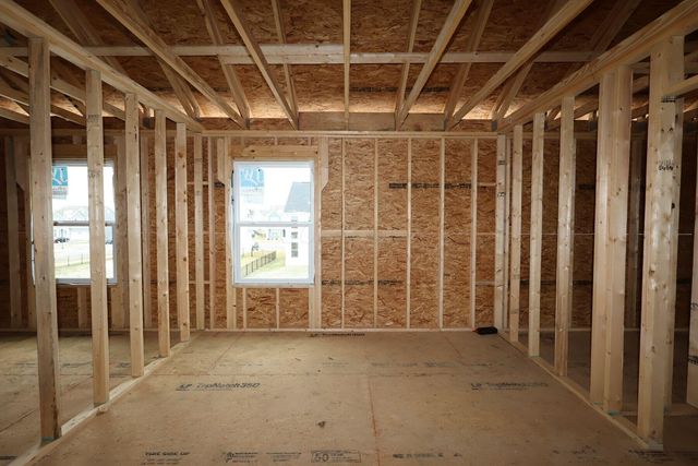 69 Banyan Drive, Lewis Center, OH 43035