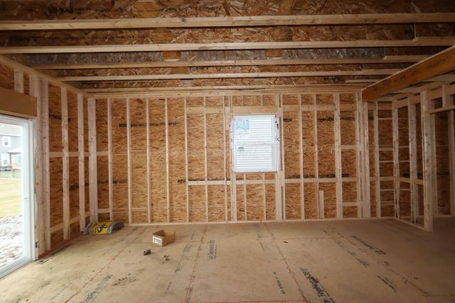 69 Banyan Drive, Lewis Center, OH 43035