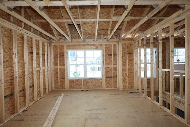 69 Banyan Drive, Lewis Center, OH 43035