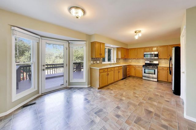 250 Knoll Street, Wheaton, IL 60187
