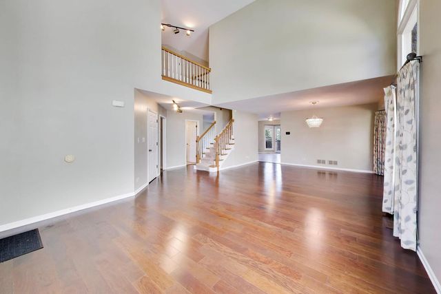 250 Knoll Street, Wheaton, IL 60187