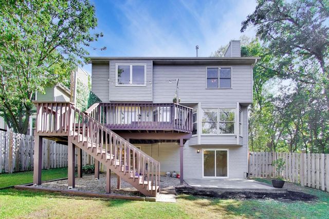 250 Knoll Street, Wheaton, IL 60187