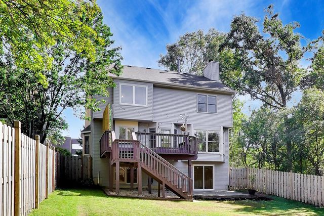 250 Knoll Street, Wheaton, IL 60187