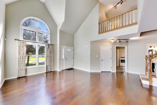 250 Knoll Street, Wheaton, IL 60187