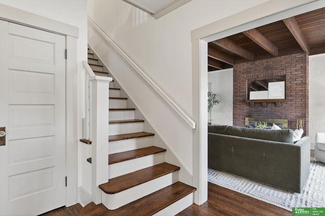 5115 Davenport Street, Omaha, NE 68132