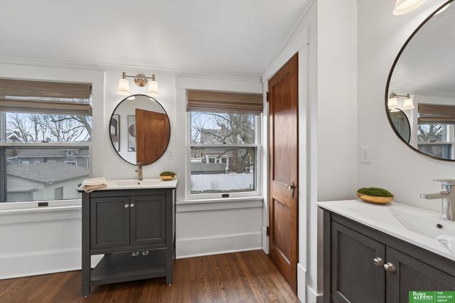 5115 Davenport Street, Omaha, NE 68132