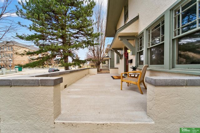 5115 Davenport Street, Omaha, NE 68132