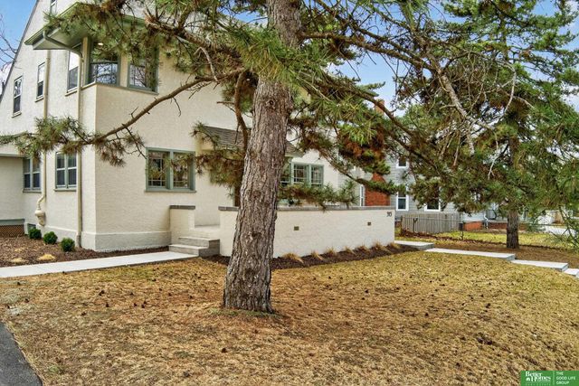 5115 Davenport Street, Omaha, NE 68132