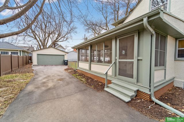 5115 Davenport Street, Omaha, NE 68132