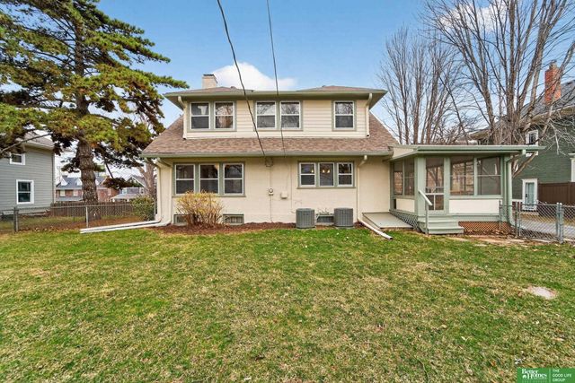 5115 Davenport Street, Omaha, NE 68132