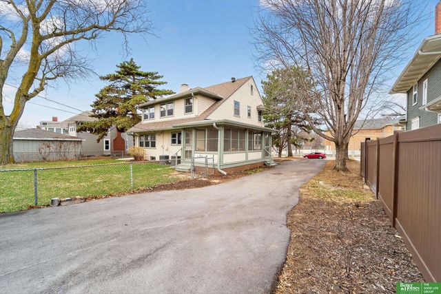 5115 Davenport Street, Omaha, NE 68132