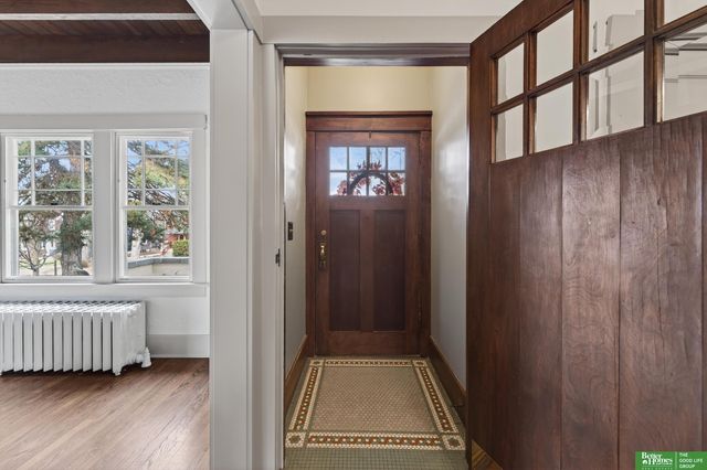 5115 Davenport Street, Omaha, NE 68132