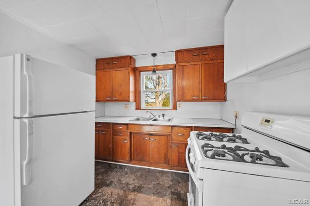 11057 Arnold Highway, Fairfield Twp, MI 49248