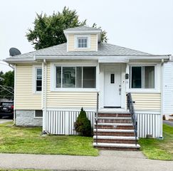 15 Stevens Street, Quincy, MA 02169