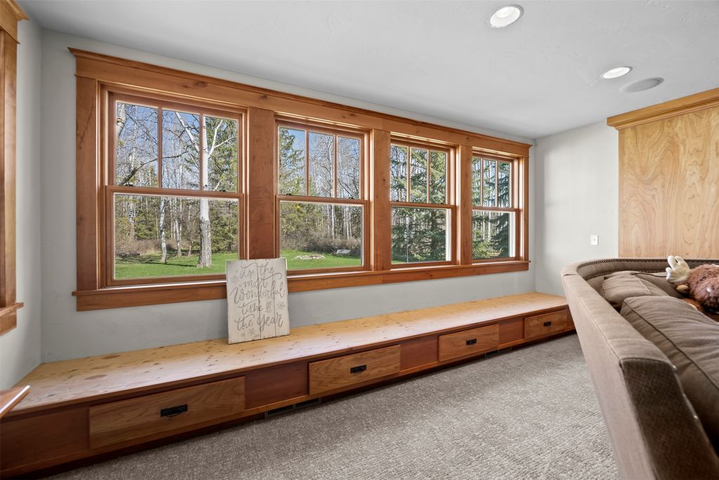 255 Sonstelie Lane, Kalispell, MT 59901 photo 18