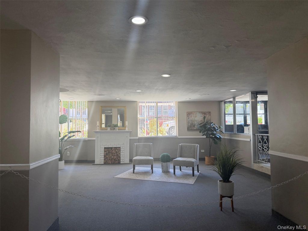 175-45 88 Avenue 2R, Jamaica, NY 11432 — photo 3