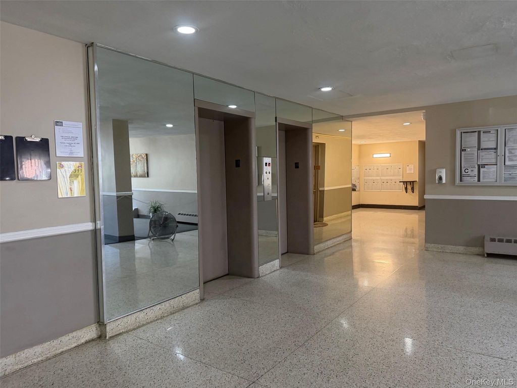 175-45 88 Avenue 2R, Jamaica, NY 11432 — photo 5