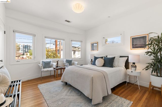 477 49Th St, Oakland, CA 94609