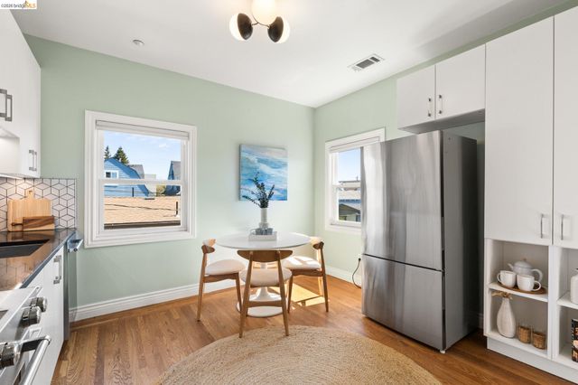 477 49Th St, Oakland, CA 94609