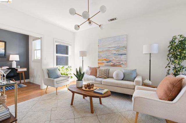 477 49Th St, Oakland, CA 94609