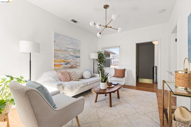 477 49Th St, Oakland, CA 94609