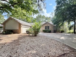 6 Neffwood Lane, Bella Vista, AR 72715