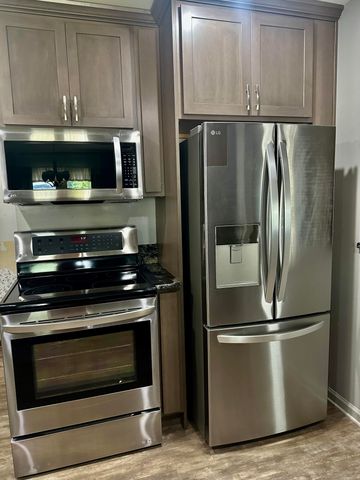 1753 N Silvery Lane, Dearborn City, MI 48128