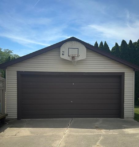 1753 N Silvery Lane, Dearborn City, MI 48128