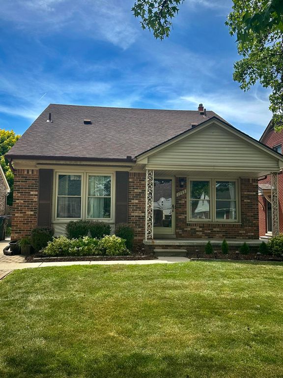 1753 N Silvery Lane, Dearborn City, MI 48128