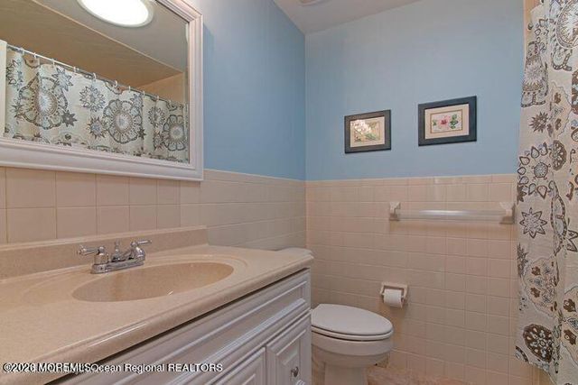 12 Paradise Boulevard, Toms River, NJ 08757