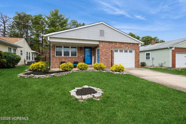 12 Paradise Boulevard, Toms River, NJ 08757