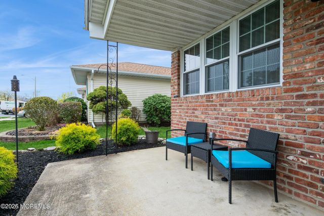 12 Paradise Boulevard, Toms River, NJ 08757