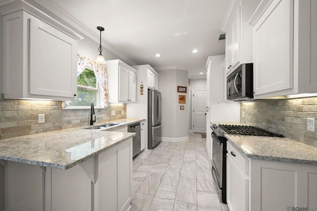 11067 Brown Rd, Denham Springs, LA 70726