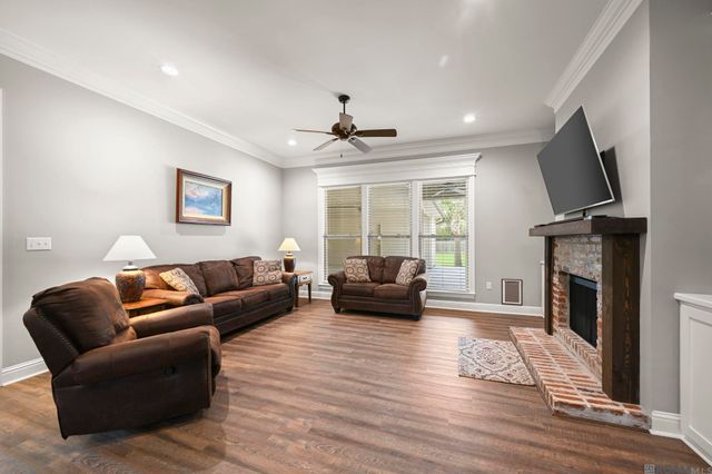 11067 Brown Rd, Denham Springs, LA 70726