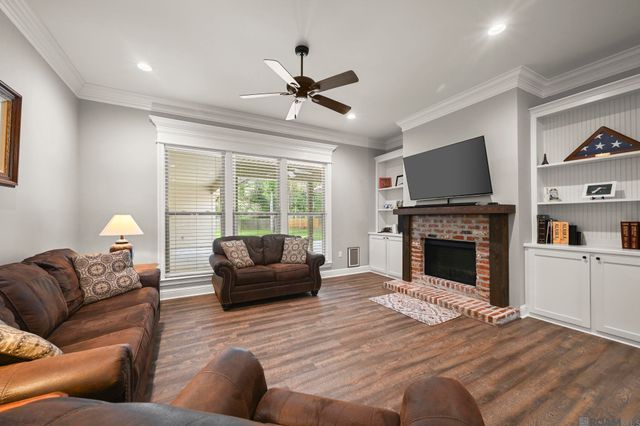 11067 Brown Rd, Denham Springs, LA 70726