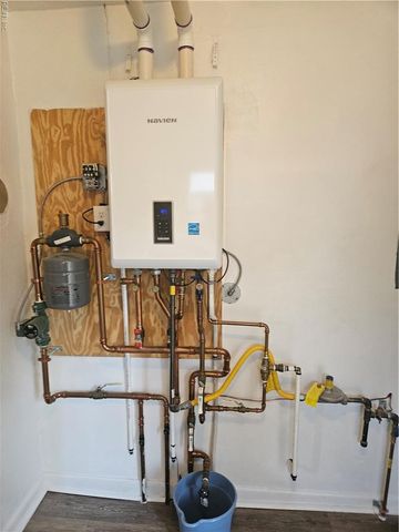 1529 Wood AVE, Chesapeake, VA 23325