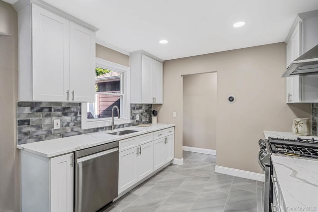 10 Springmeadow Drive, Kings Park, NY 11754